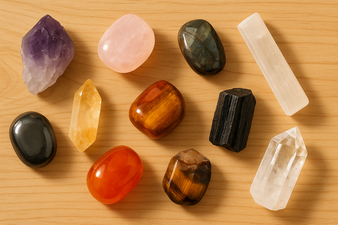 Photo réaliste de pierres de lithothérapie colorées sur fond naturel, ambiance zen.