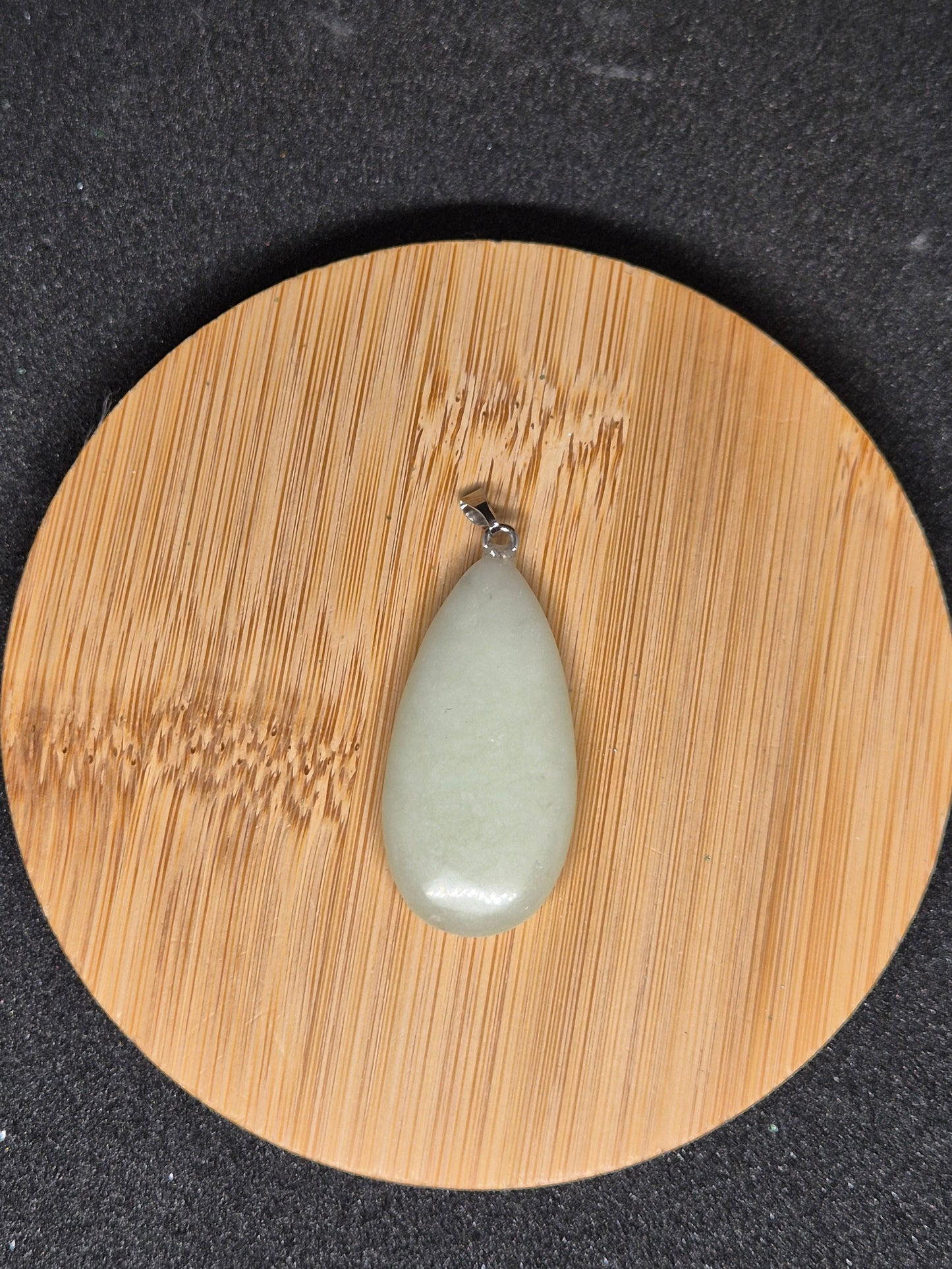 PENDENTIF GOUTTE NEW JADE