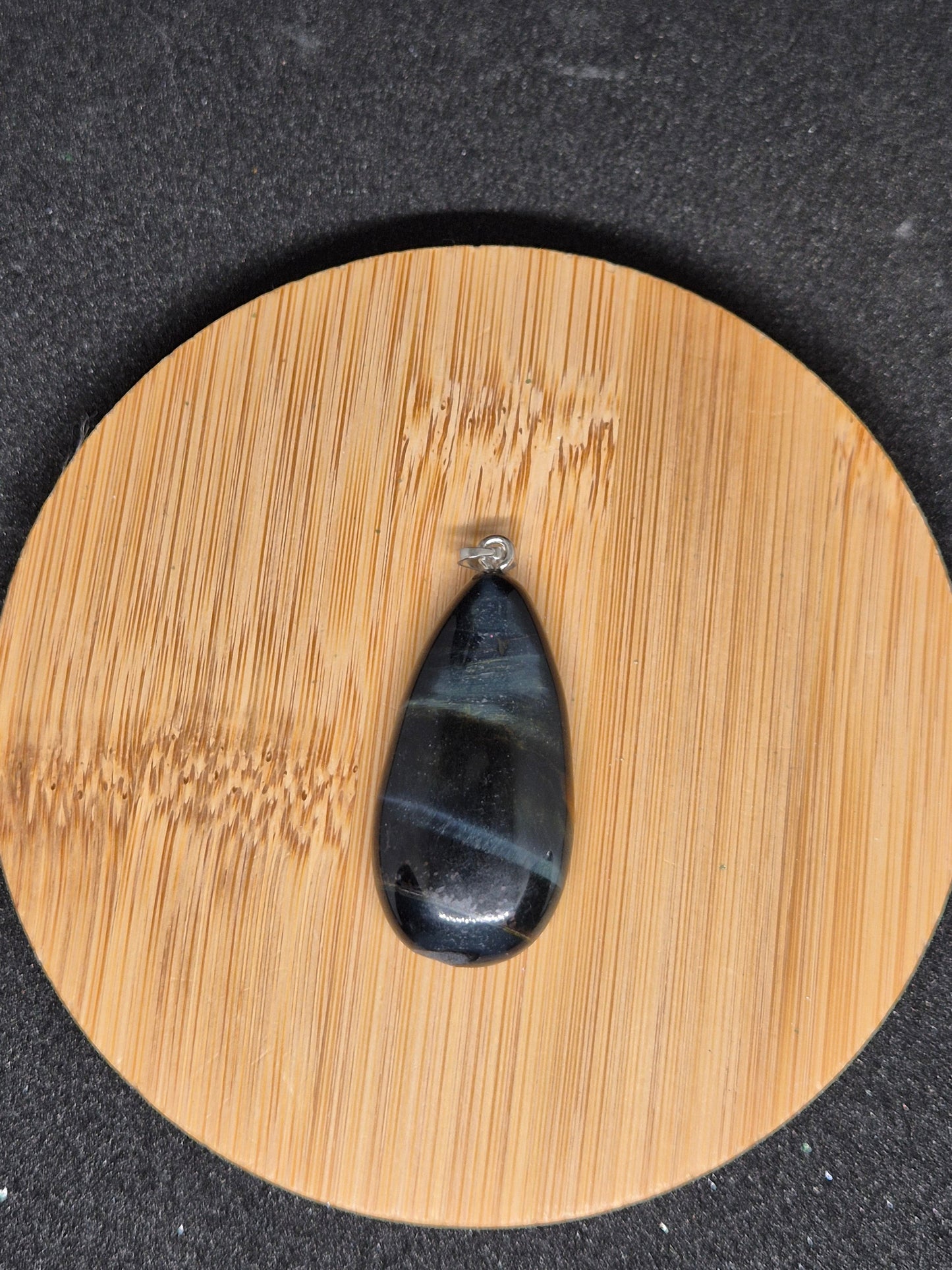 PENDENTIF GOUTTE OEIL DE FAUCON