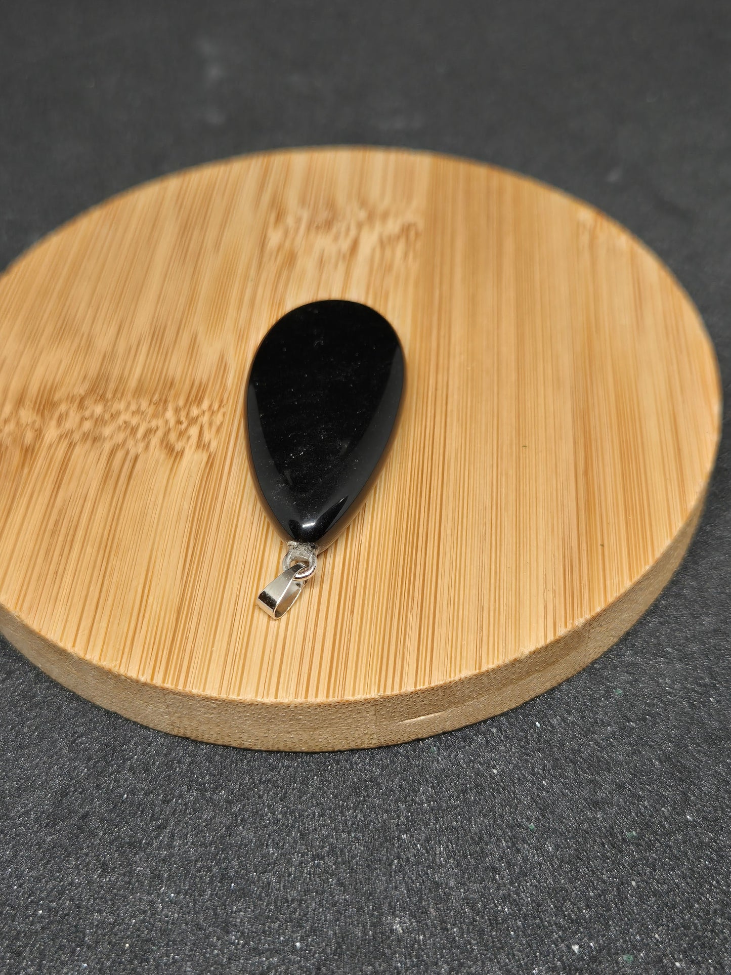 PENDENTIF GOUTTE ONYX