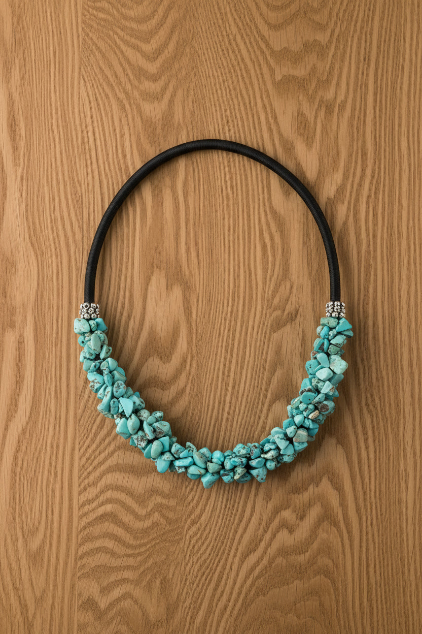 COLLIER CLEOPATRE EN TURQUOISE RECONSTITUÉE SUR CORDON