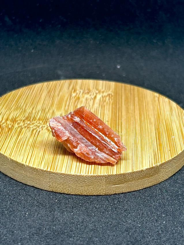 PIERRE BRUTE CALCITE ROUGE (Petite)