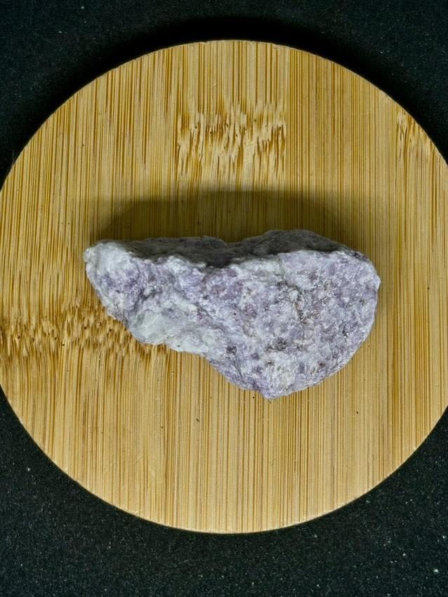 PIERRE BRUTE LÉPIDOLITE (Petite)