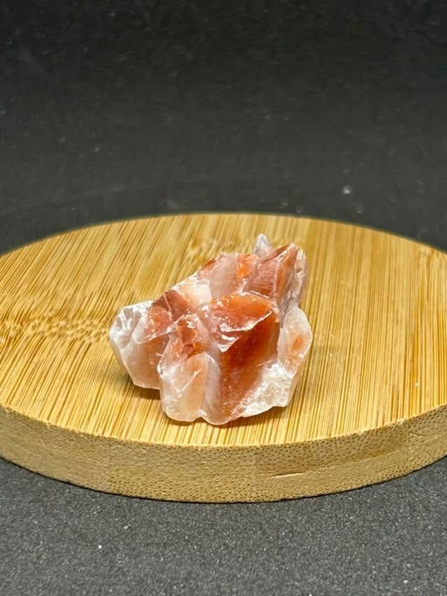 PIERRE BRUTE CALCITE ROUGE (Petite)